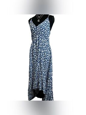 Pacific Vibes white/blue floral maxi dress size L